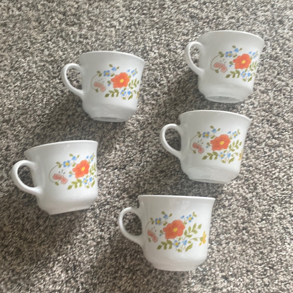 Set of 5 Vintage Corelle Corning Wildflower
Coffee Cups Tea Cups Spring Flowers